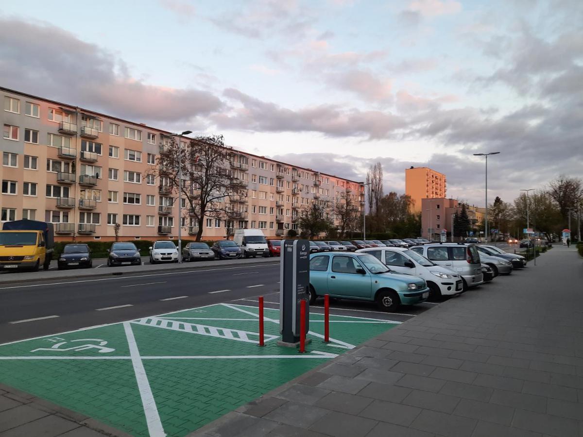 Mieszkanie 4-Pokojowe W Toruniu Przy Umk Esterno foto